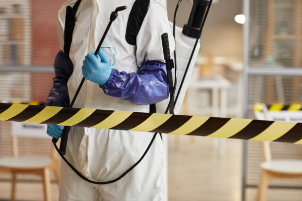 Professional Biohazard technician working in Sturgeon Bay, WI